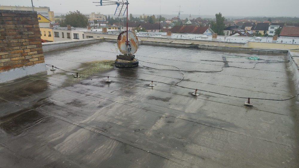 Asfaltový pás po konci životnosti Strakonice oprava strřechy